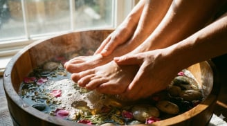 Phụ nữ tắm đúng cách: Kỳ cọ kỹ 4 vị trí này giúp trẻ lâu, khỏe mạnh và tinh thần luôn tích cực