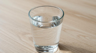 Cách uống nước trước bữa ăn giúp giảm cân, đốt mỡ hiệu quả