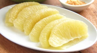 Bưởi tốt và lành tính nhưng 4 nhóm người này không nên ăn