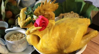 Luộc gà cứ làm thêm bước này, đảm bảo thịt ngọt mềm, da vàng giòn, không bị nứt