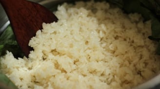 Mẹo đồ xôi nhanh chín không cần ngâm gạo qua đêm, hạt căng mẩy, để lâu vẫn dẻo mềm