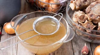 3 loại nước ‘rút cạn’ canxi trong cơ thể, loại đầu tiên nhiều người Việt tưởng bổ