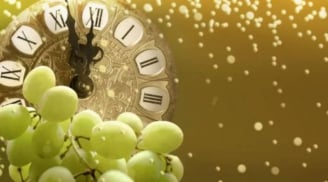 Tại sao nên ăn 12 quả nho vào đêm giao thừa Tết Dương lịch? Giải mã ý nghĩa may mắn