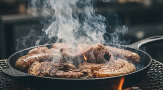 Ung thư ngày càng trẻ hóa: Bác sĩ cảnh báo 3 loại thịt càng ăn nhiều càng hại sức khỏe