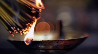 Ngày rằm tháng 11 âm lịch, thắp hương vào khung giờ nào đẹp?