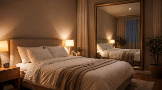 Vì sao người xưa kiêng đặt gương đối diện giường ngủ: không chỉ là mê tín