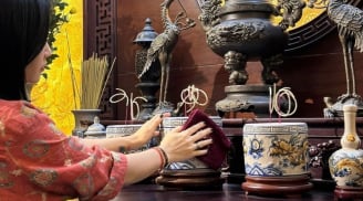 Chuyên gia hướng dẫn các bước bao sái bàn thờ đúng chuẩn, lau bát hương đầu tiên là sai