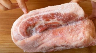 Thịt đông cứng đến mấy cũng mềm sau 10 phút: Chỉ cần thêm vài giọt này, không mất chất