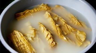 Mẹo ngâm măng loại bỏ chất độc, nấu nhanh mềm