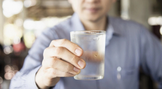 4 cách chữa đau nhức đầu hiệu quả vì say rượu trong bữa tiệc cuối năm
