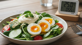 4 loại thức ăn thừa nguy hiểm âm thầm hại gan thận, nhiều gia đình vẫn vô tư để qua đêm