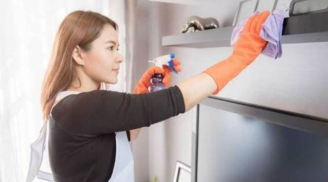 Mẹo dọn nhà cuối năm cực hay: Xé vụn giấy báo rải xuống sàn, tưởng ngớ ngẩn mà hiệu quả bất ngờ