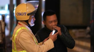 Người uống rượu bia rồi đi bộ về nhà có bị thổi nồng độ cồn?