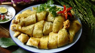 Mẹo hâm nóng gà luộc sau Tết, thịt mềm ngọt như mới, không có mùi thịt cũ