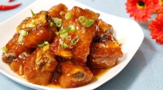 Thả thứ này vào ướp sườn xào chua ngọt: Thịt mềm tan, không lo khô dai