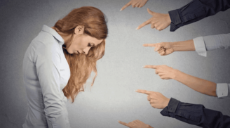 Nhận diện người xấu qua 4 cách nói chuyện đơn giản này