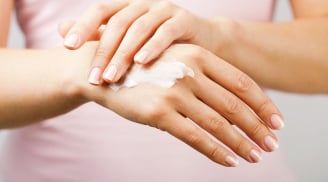 Da tay xuất hiện nếp nhăn sớm: Nguyên nhân và cách chăm sóc đúng cách