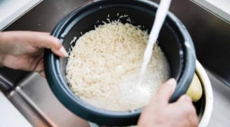 Một bước nhỏ khi nấu cơm giúp kiểm soát đường huyết và mỡ máu hiệu quả