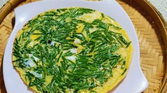 Vì sao nên ăn trứng với hẹ?