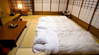 Vì sao người Nhật thích trải nềm nằm trên sàn hơn ngủ trên giường? Có 5 lợi ích đặc biệt