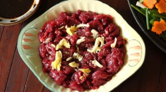 Tại sao khi ướp thịt bò, không nên dùng muối?