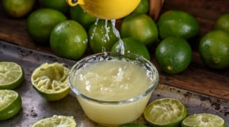 5 người không nên uống nước chanh muối