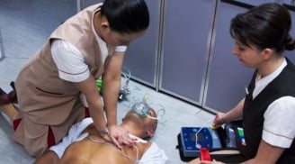 Vì sao các chuyến bay không cần có bác sĩ đi cùng?