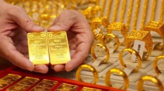 Giá vàng bất ngờ lao dốc mạnh: Nhà đầu tư hoang mang, chuyện gì đang xảy ra?
