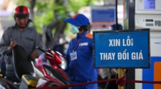 Vì sao điều chỉnh giá xăng dầu lại diễn ra vào nửa đêm?