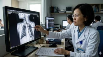 Bé 3 tuổi nuốt pin cúc áo: Hành động “nhỏ” của mẹ khiến bác sĩ phải khen “xử lý quá nhanh”