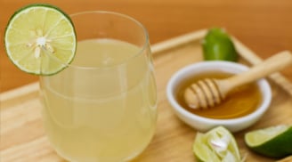 Người bị 5 bệnh này không nên uống nước chanh