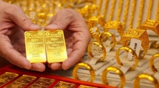 Giá vàng hôm nay 30/4: Lao dốc mạnh, nhà đầu tư “đứng ngồi không yên”