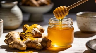 5 nhóm người không nên uống nghệ mật ong