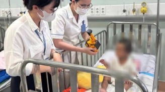 Tình hình mới nhất của bé trai 2 tuổi bị bạo hành ở TP HCM: Qua cơn nguy kịch nhưng tình trạng vẫn nặng