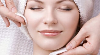 4 món mỹ phẩm quan trọng cần có nếu muốn giữ nhan sắc xinh tươi mùa hè