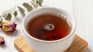 Người bị 5 bệnh này không nên uống nước đậu đen rang