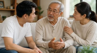 Về già, khi con cái hỏi cha mẹ còn bao nhiêu tiền: Cha mẹ nên trả lời thế nào?