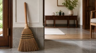 Người xưa dặn: Chổi quét nhà đừng đặt ở 5 vị trí này, không chỉ là tâm linh