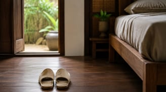 Vì sao người xưa dặn không để dép chĩa mũi vào nhà hoặc vào giường?