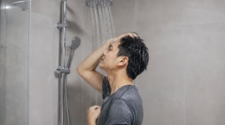 Mùa hè tắm nhiều lần trong ngày có tốt không? Những lưu ý không phải ai cũng biết