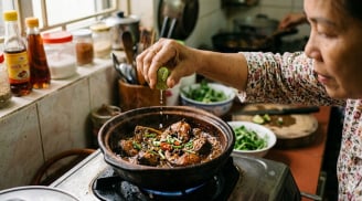 Tại sao người ta lại cho chanh vào nồi cá kho? Bí mật của làng nghề gia truyền