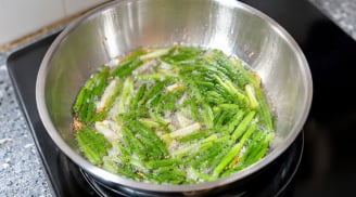 Vì sao nhiều hàng bún riêu, bún ốc lại phi thơm Hành Lá chứ không chỉ phi hành củ?