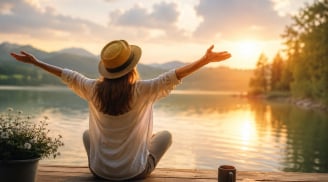 Một người thực sự hạnh phúc thường có những đặc điểm gì? Không phải giàu có hay thành công mới là câu trả lời
