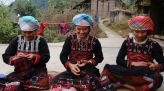 Không chỉ thoát nghèo, phụ nữ vùng cao đang học cách làm chủ cuộc sống