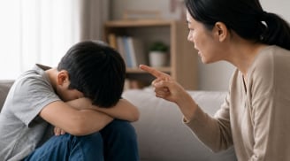 Những lời nói của cha mẹ dễ khiến con cái nhụt chí: Tưởng vô hại nhưng có thể theo con suốt nhiều năm