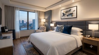 Vì sao khách sạn luôn đặt sẵn 4 chiếc gối trên giường?