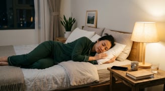 Người có một thói quen này trước khi ngủ thường kiểm soát cảm xúc rất tốt