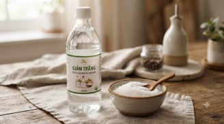 Trộn giấm vào muối có tác dụng gì? Mẹo hay giúp tiết kiệm tiền triệu mỗi năm