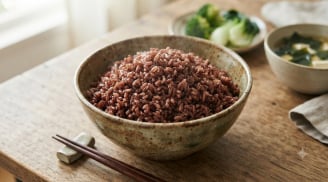 Bác sĩ cảnh báo: Gan 'ngập mỡ' sẽ phát ra 5 tín hiệu này, ăn ngay 3 thực phẩm giúp 'hút mỡ' trong gan
