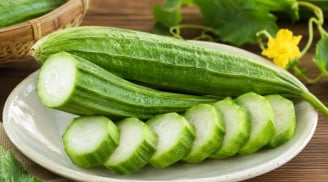 Vì sao nên luộc mướp nguyên quả?